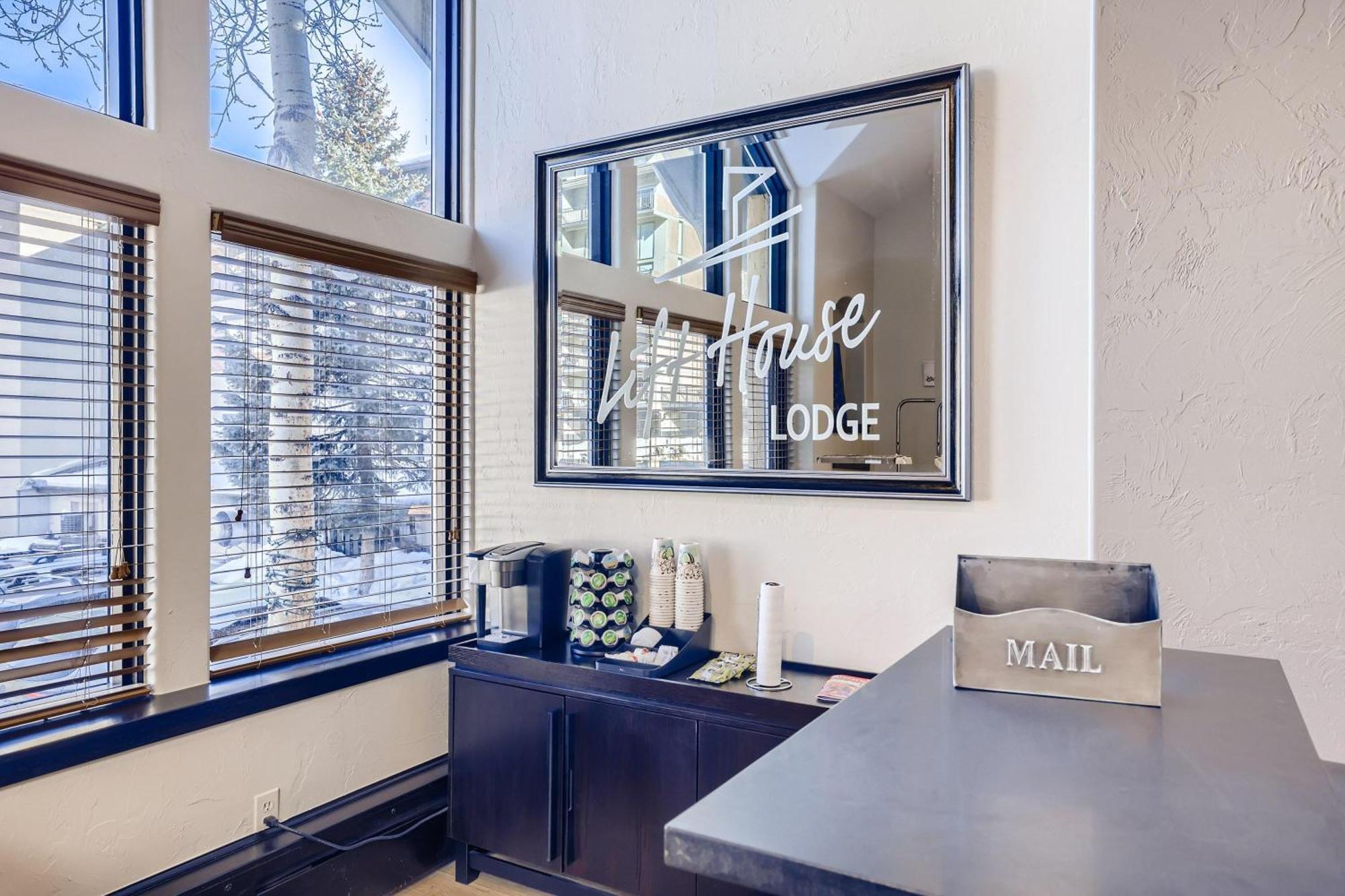 Lift House Lodge, Remodeled Downtown Lionshead Studio Condo Vail Exterior photo
